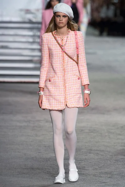 Look 39